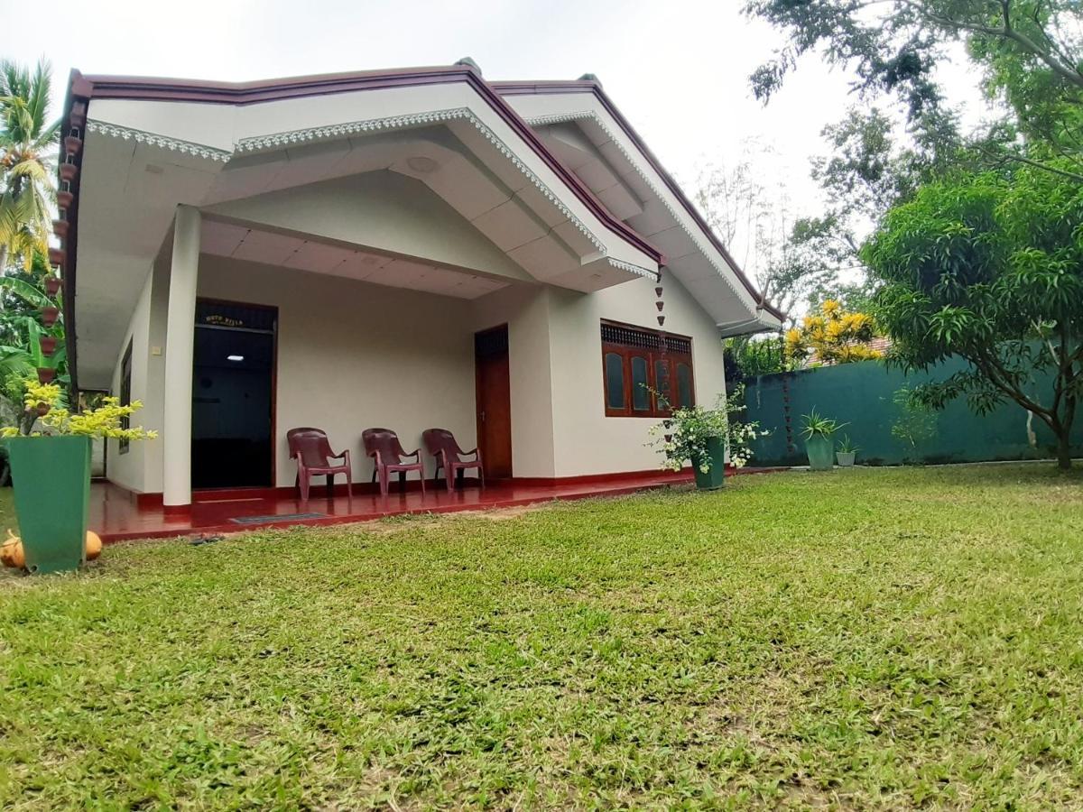 Mutu Villa Dikwella Luaran gambar