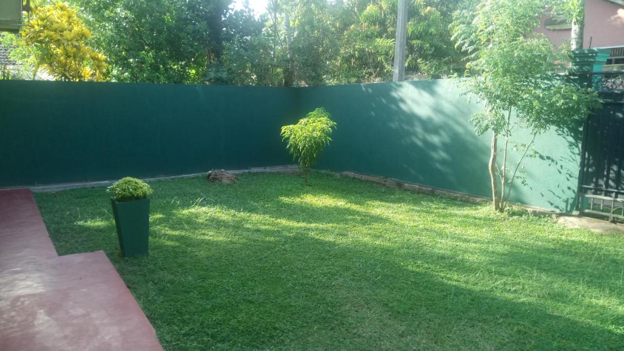 Mutu Villa Dikwella Luaran gambar